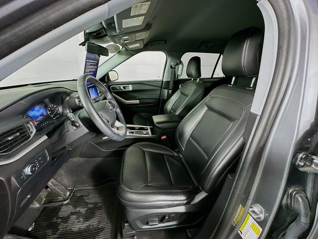 Certified 2022 Ford Explorer XLT w/ Equipment Group 202A image 28