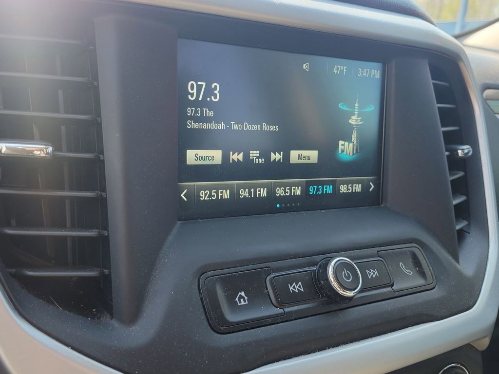 Used 2019 GMC Acadia SLE image 25