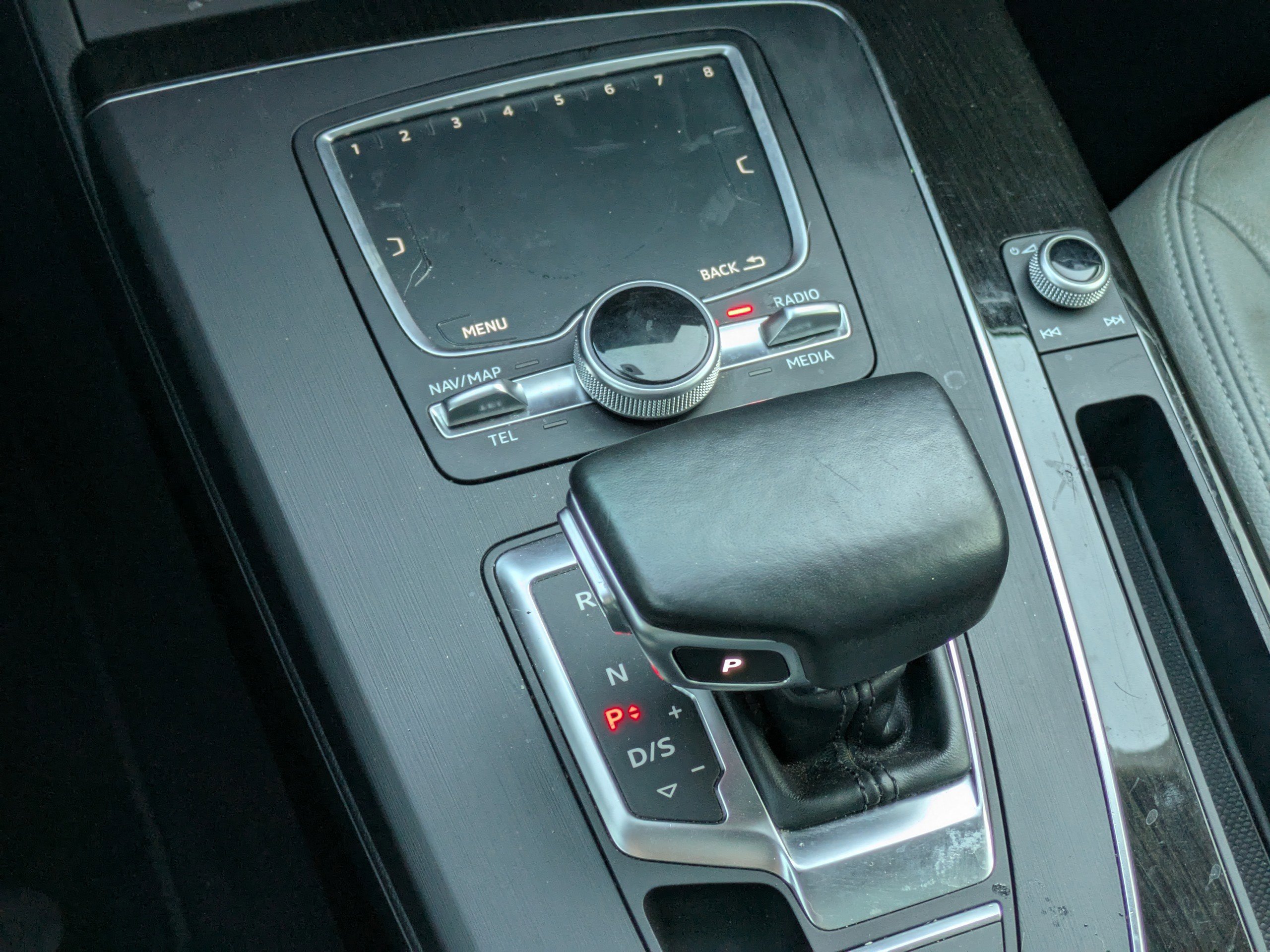 Used 2018 Audi Q5 2.0T Premium Plus w/ Premium Plus Package image 27