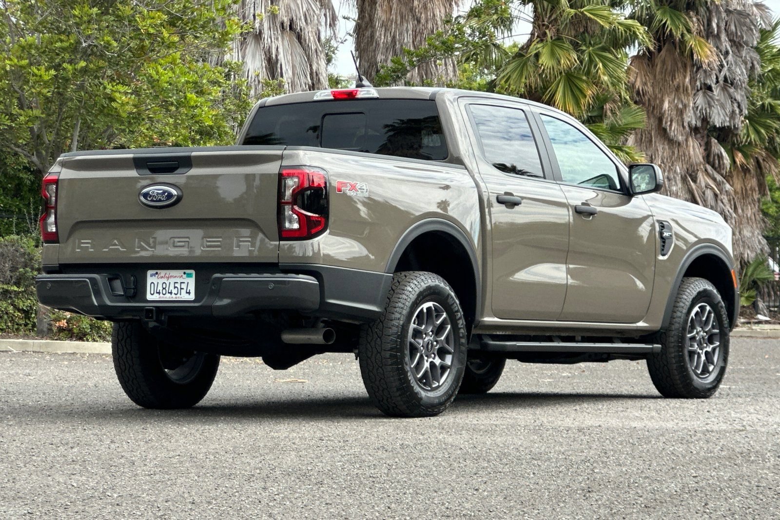 Certified 2025 Ford Ranger XLT w/ FX4 Off-Road Package AWD/4WD image 3