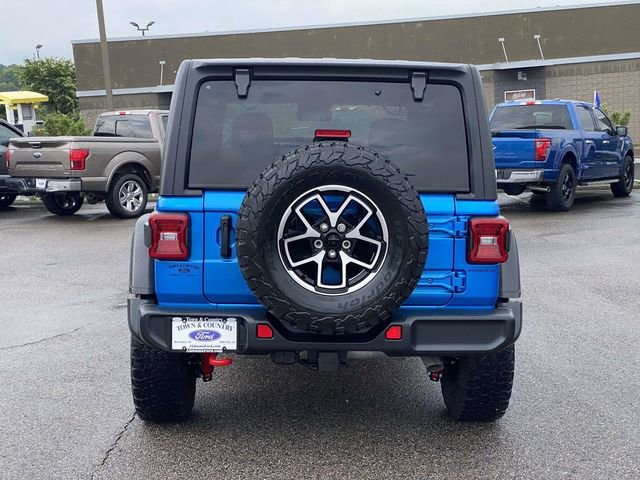 Used 2024 Jeep Wrangler Rubicon w/ Technology Group AWD/4WD image 5