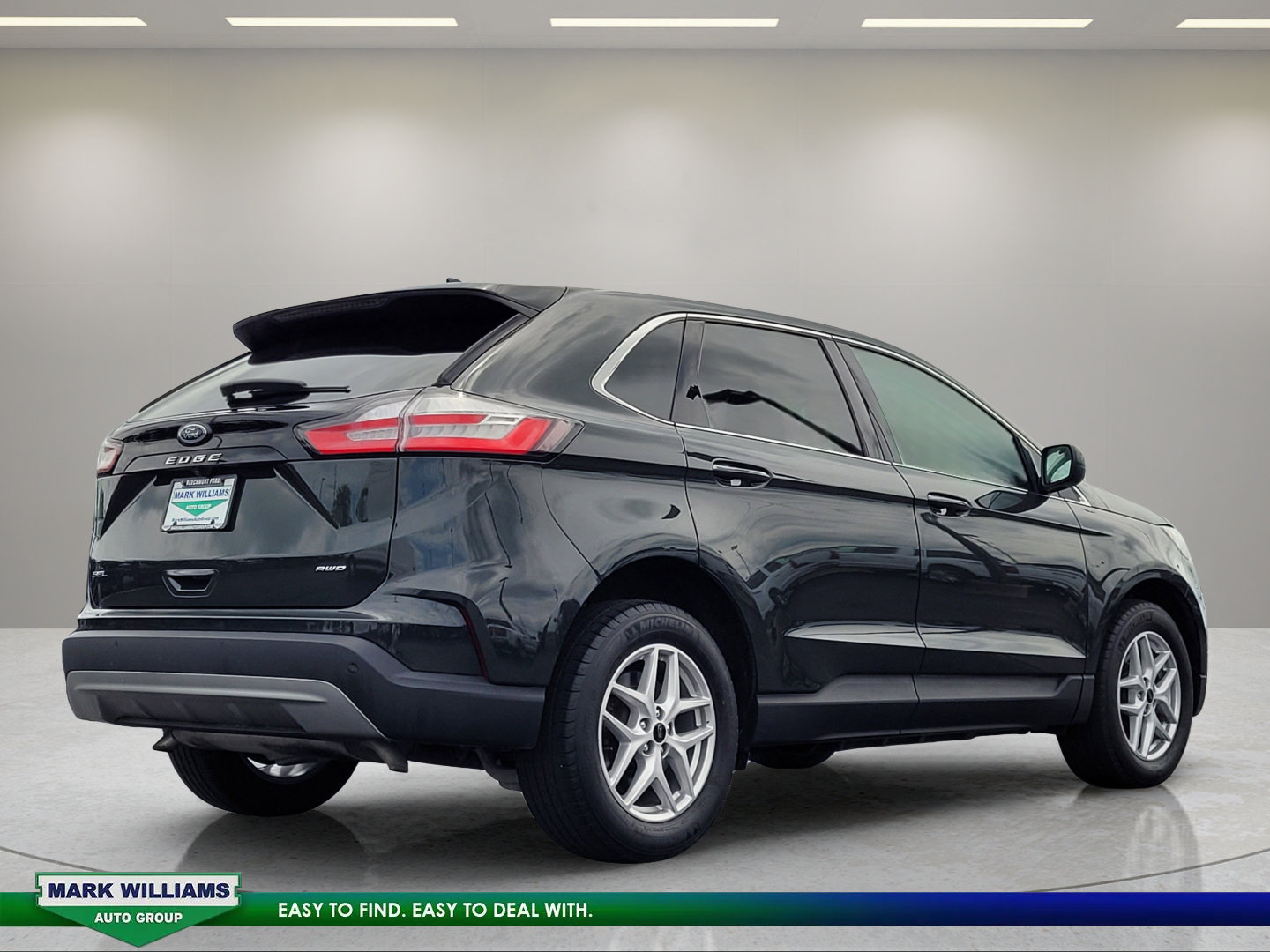 Certified 2023 Ford Edge SEL w/ Convenience Package AWD/4WD image 4