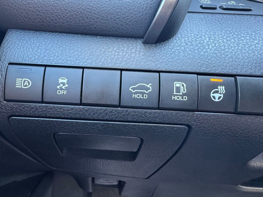 Used 2024 Toyota Camry SE image 17