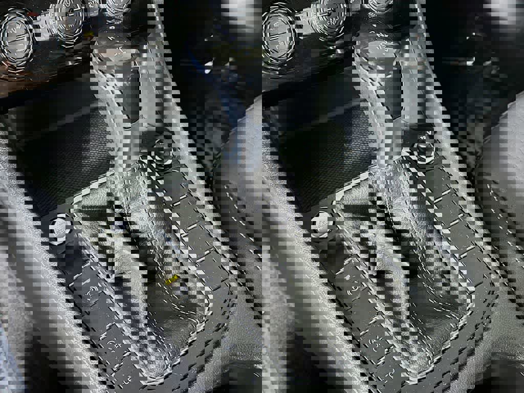 Used 2024 Volkswagen Jetta SE image 21