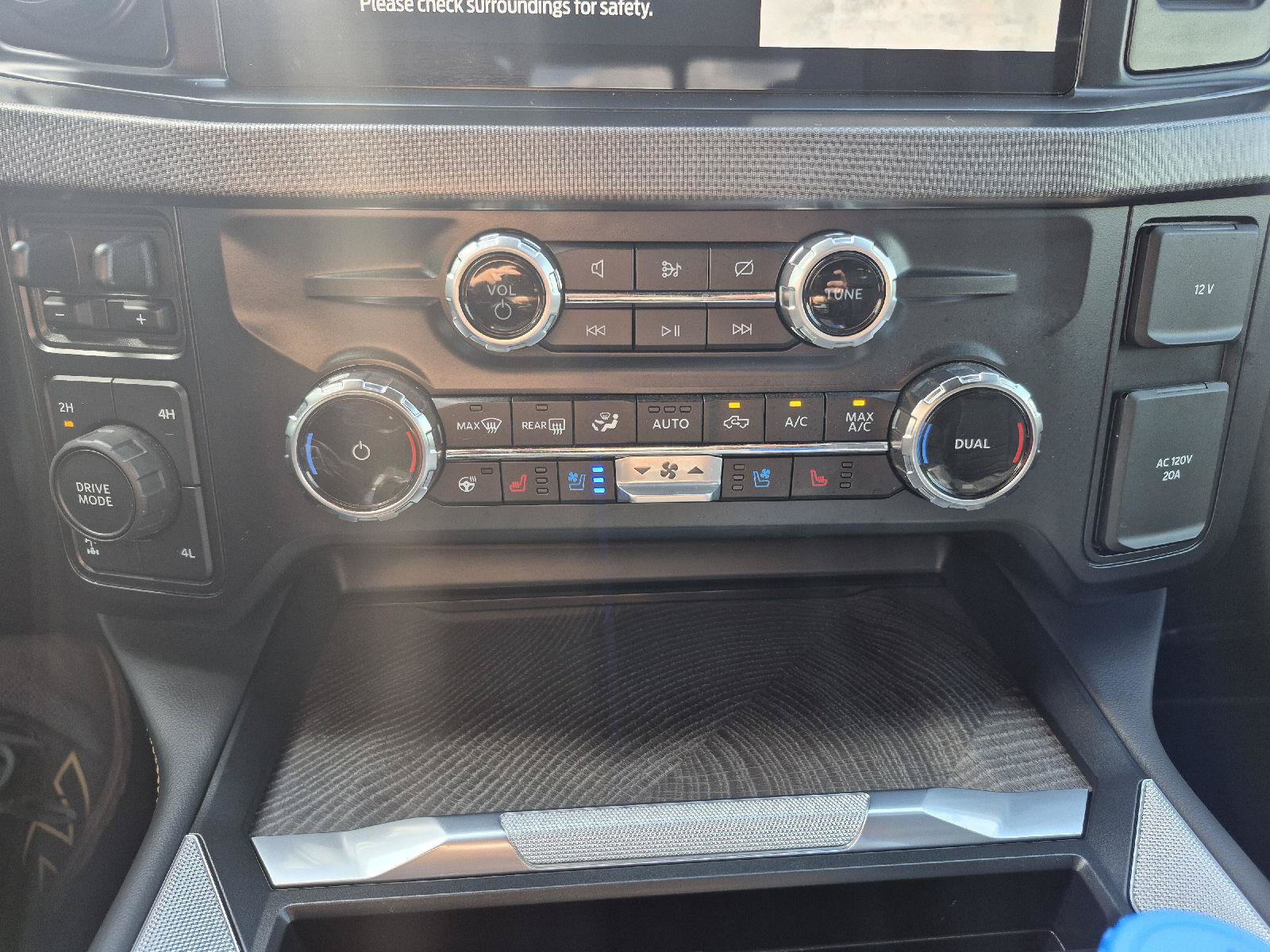Certified 2024 Ford F250 Platinum w/ FX4 Off-Road Package AWD/4WD image 6