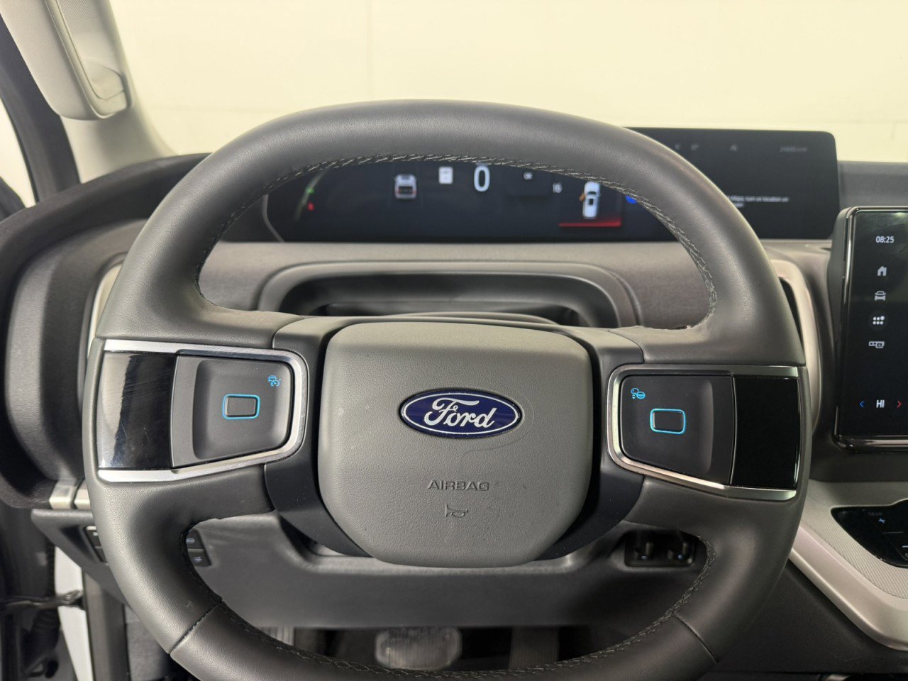 Certified 2025 Ford Expedition Active image 24