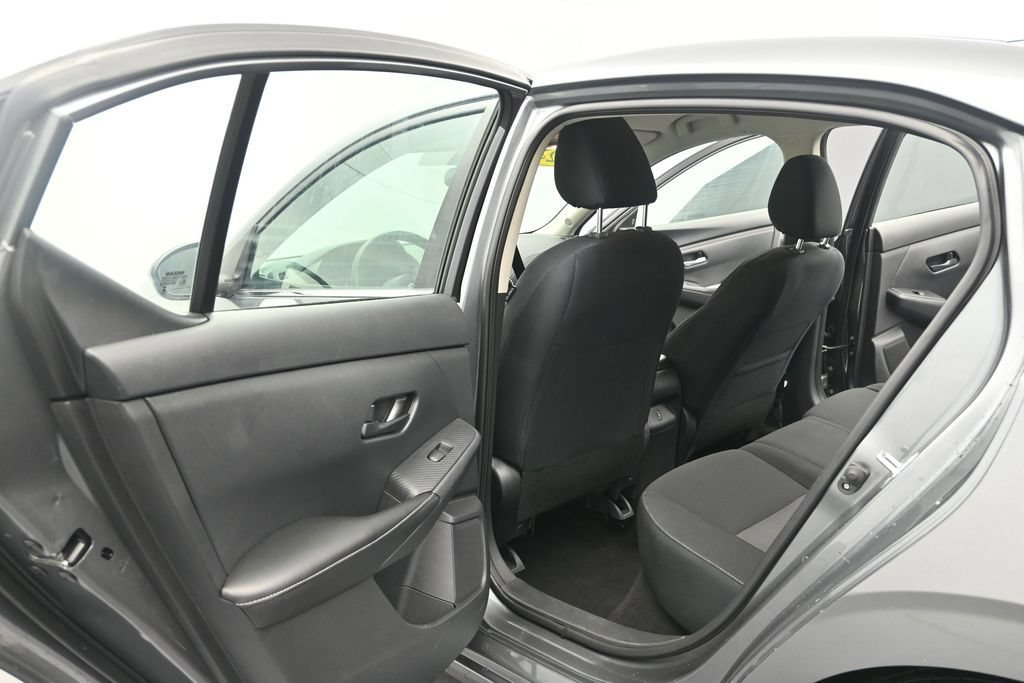 Used 2024 Nissan Sentra SV FWD image 13