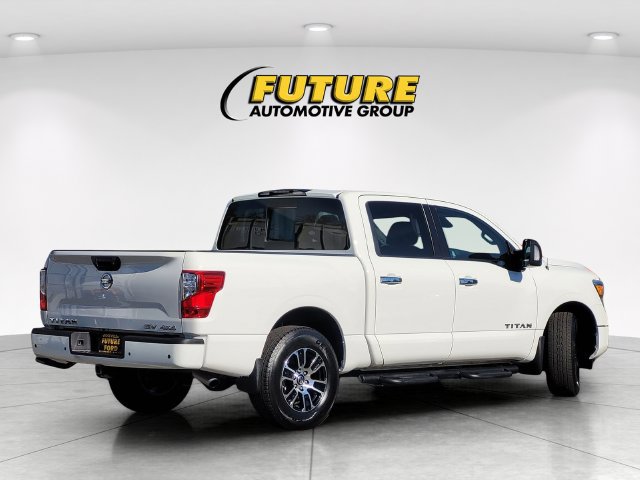Used 2021 Nissan Titan SV w/ SV Convenience Package AWD/4WD image 4