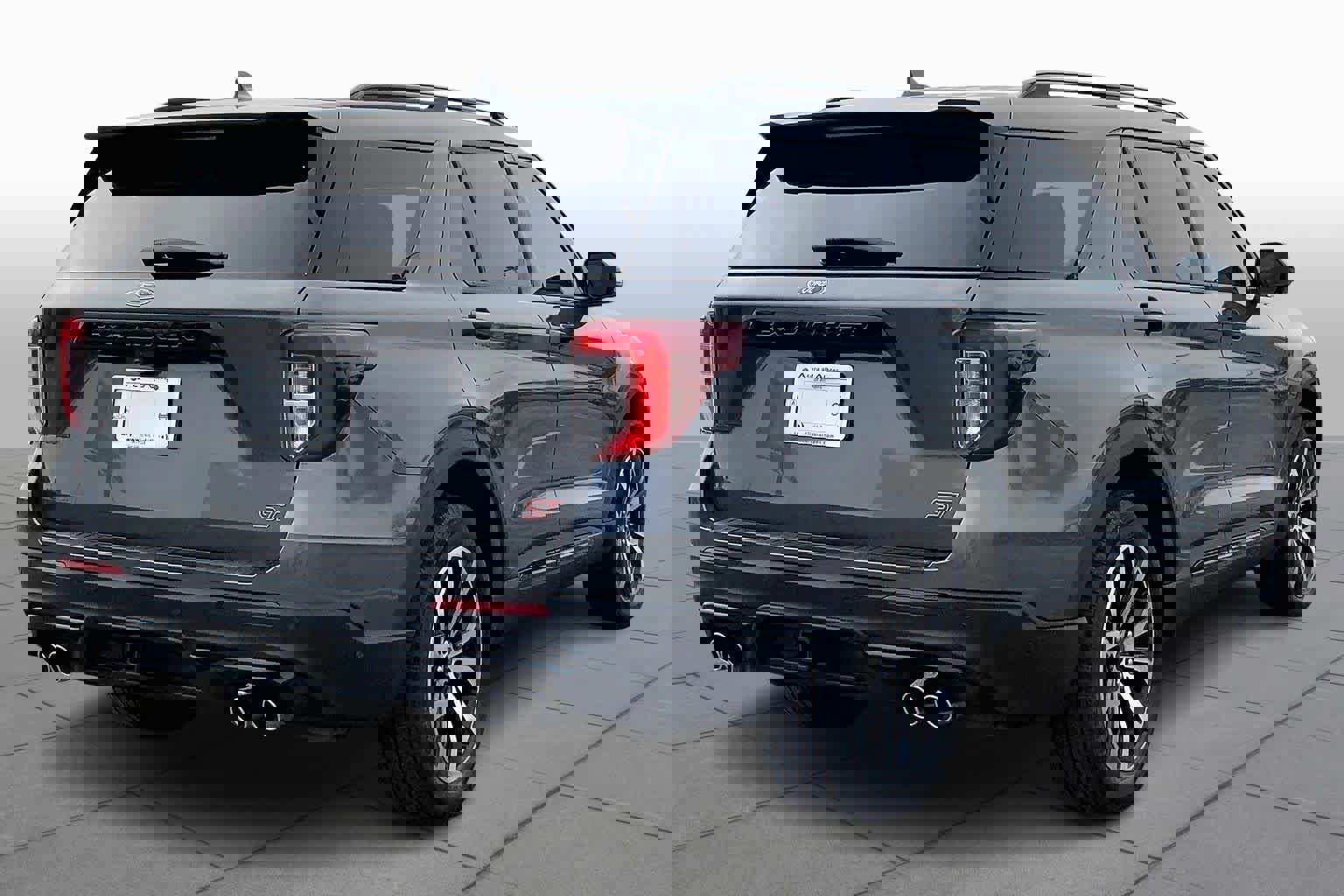 Certified 2020 Ford Explorer ST w/ Premium Technology Package image 3