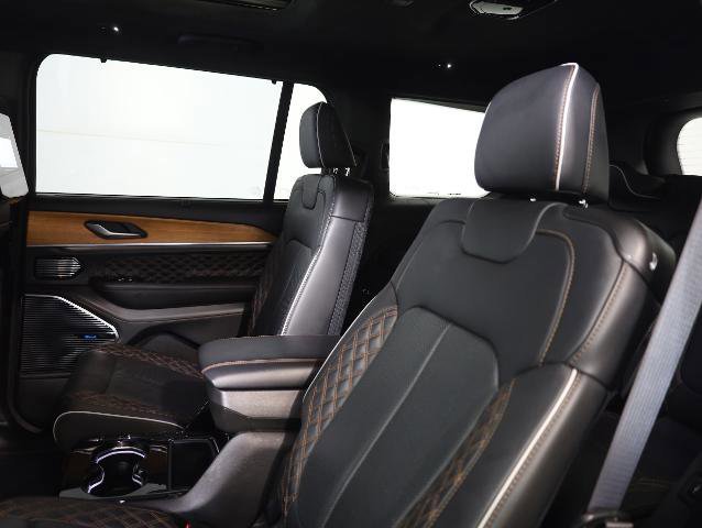 Used 2023 Jeep Grand Cherokee L Summit image 12