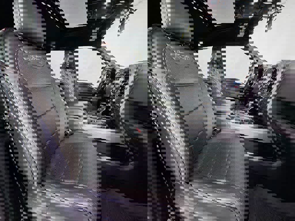 Certified 2019 Ford F150 Raptor w/ Equipment Group 802A Luxury image 17