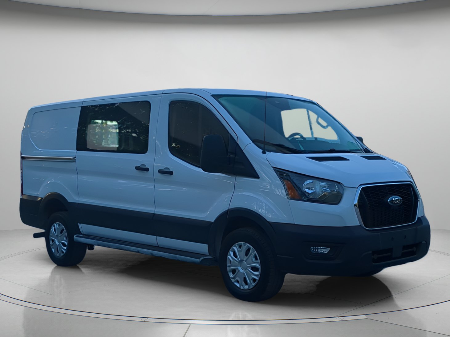 Certified 2025 Ford Transit 250 Low Roof w/ Exterior Upgrade Package RWD image 38