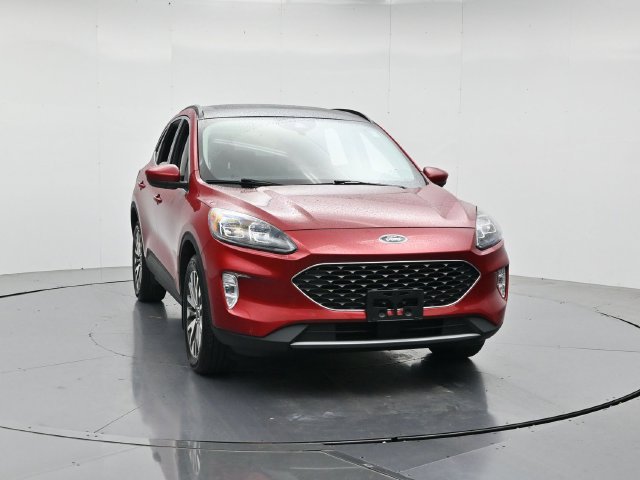 Certified 2022 Ford Escape Titanium w/ Class II Trailer Tow Package AWD/4WD image 5