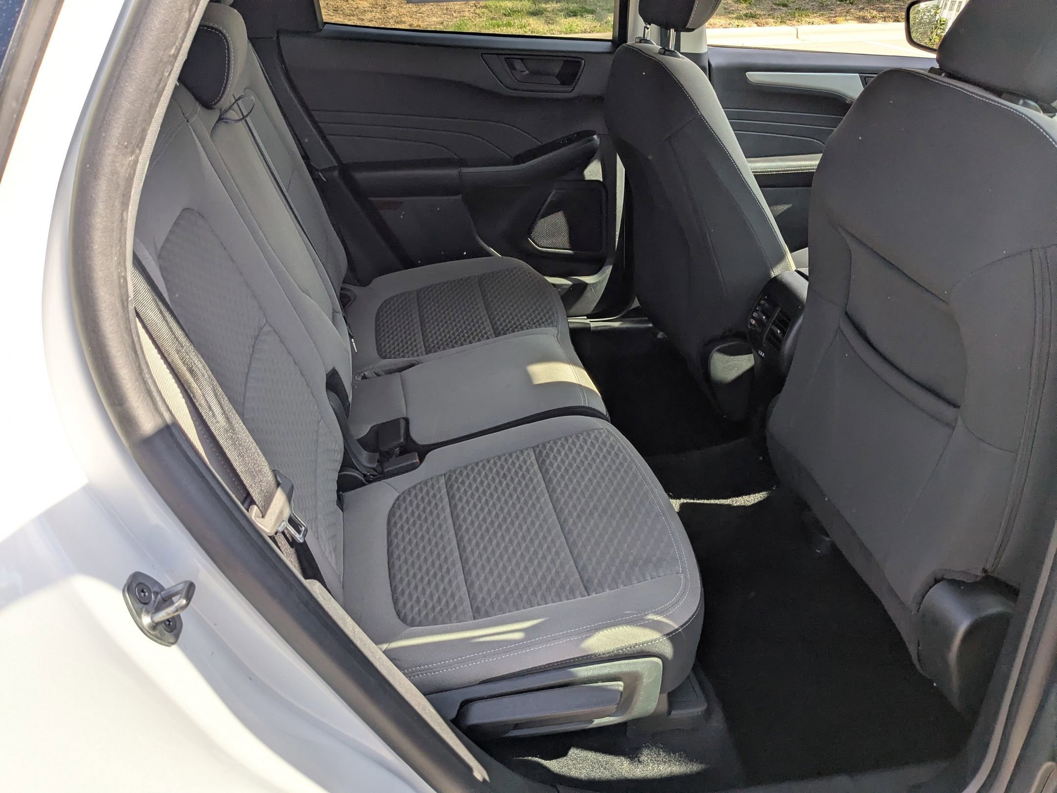 Certified 2022 Ford Escape SE w/ SE Sport Appearance Package image 33