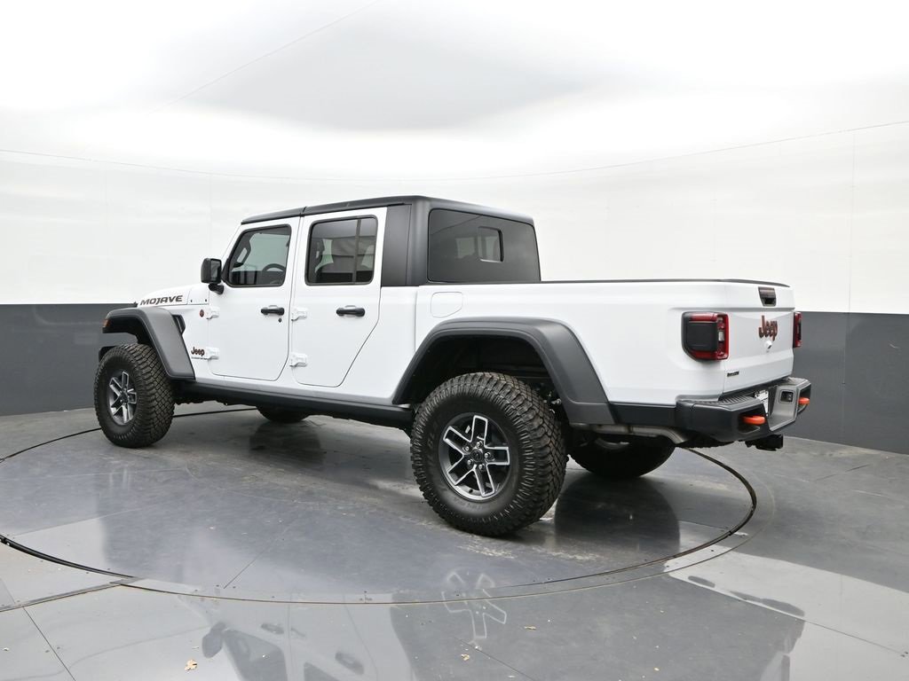 Used 2025 Jeep Gladiator Mojave w/ Convenience Group image 5