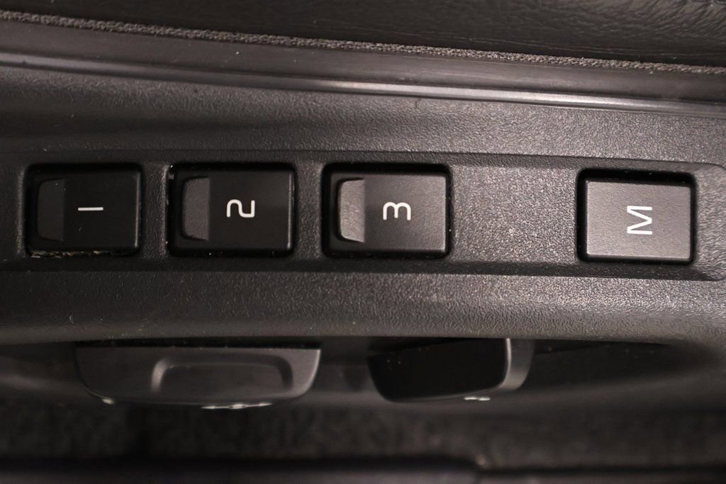 Used 2017 Volvo S60 T5 Inscription image 18