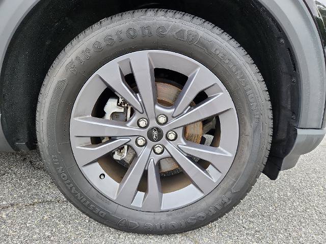 Certified 2023 Ford Explorer XLT w/ Equipment Group 202A AWD/4WD image 8