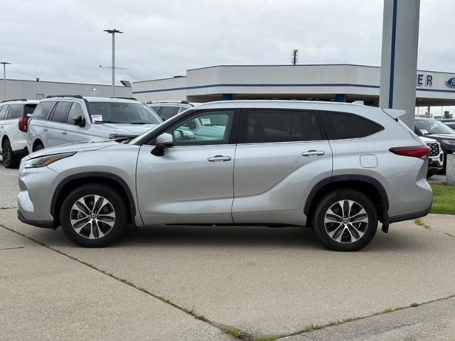 Used 2022 Toyota Highlander XLE AWD/4WD video 2