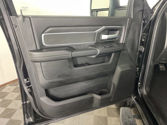 Used 2025 RAM 3500 Big Horn image 9