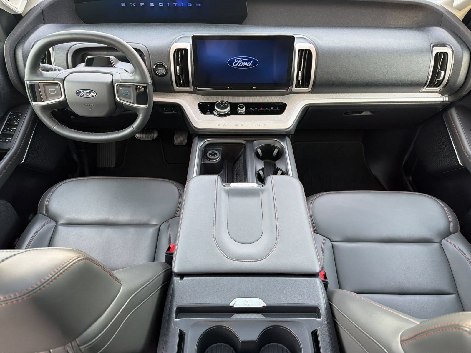 Certified 2025 Ford Expedition Active AWD/4WD image 16