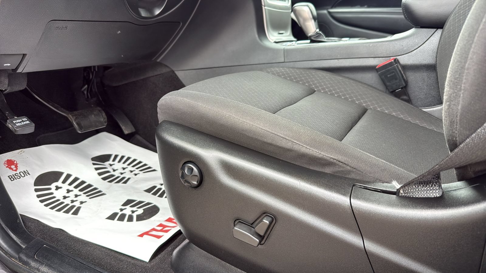 Used 2021 Jeep Grand Cherokee Laredo RWD image 10