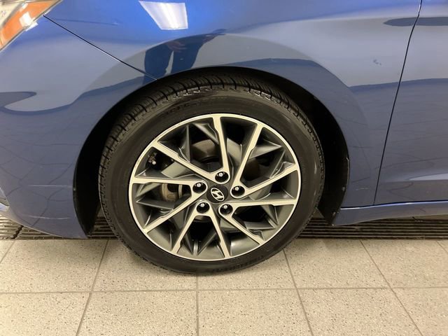 Used 2019 Hyundai Elantra Sedan FWD image 10