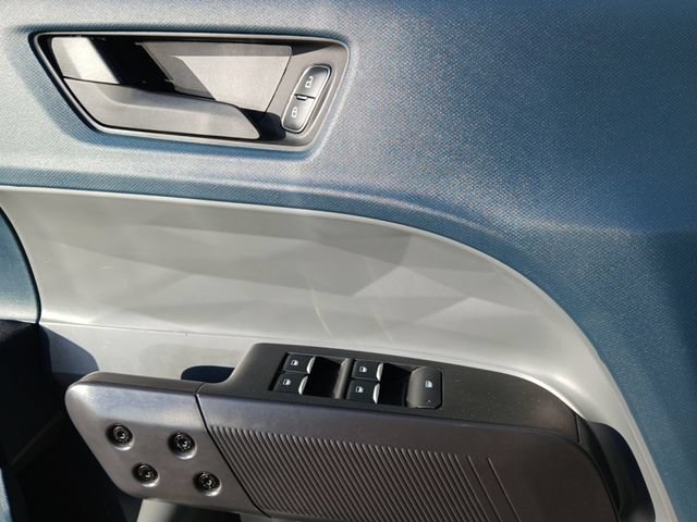 Certified 2026 Ford Maverick XL FWD image 17