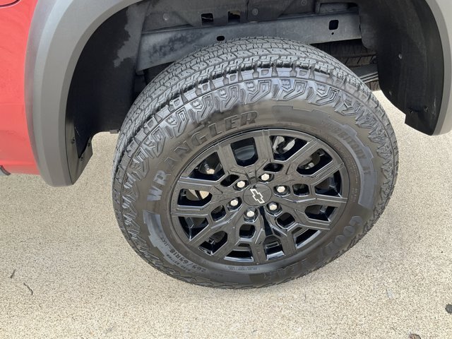 Used 2026 Chevrolet Colorado Trail Boss AWD/4WD image 13