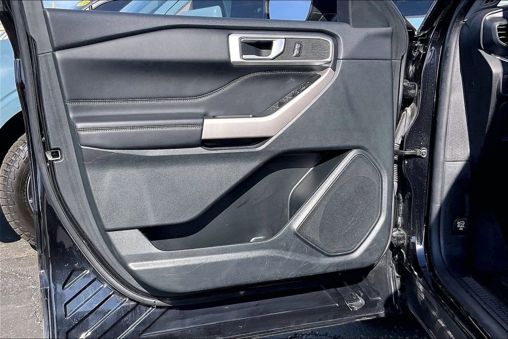 Certified 2023 Ford Explorer XLT w/ Equipment Group 202A image 21