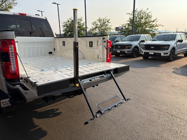 Certified 2024 Ford F250 Lariat w/ Lariat Ultimate Package AWD/4WD image 19