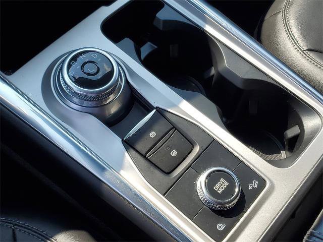 Certified 2022 Ford Explorer XLT w/ Equipment Group 202A image 17