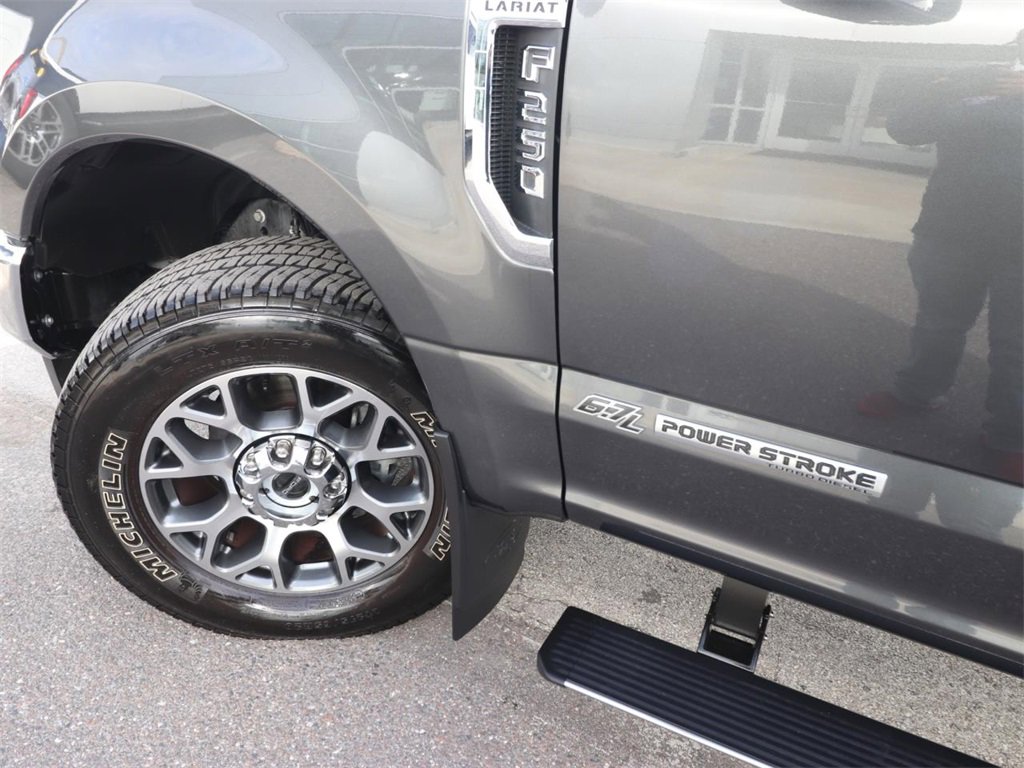 Certified 2020 Ford F250 Lariat w/ Lariat Ultimate Package image 3