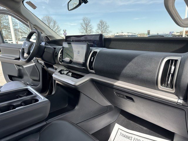 Certified 2025 Ford Expedition Active image 44