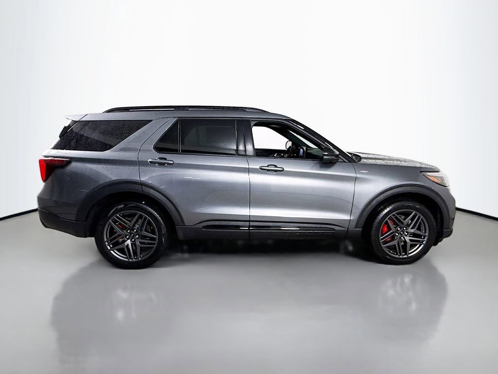 Certified 2025 Ford Explorer ST-Line w/ Premium Package image 6