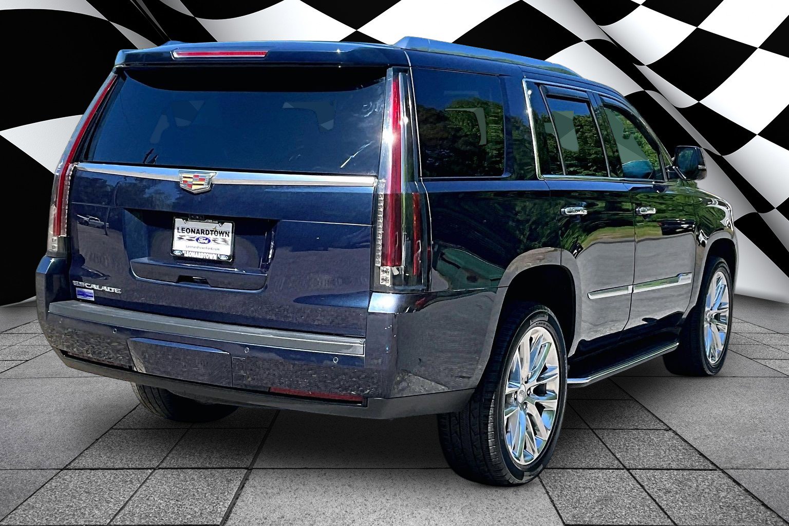 Used 2020 Cadillac Escalade Luxury AWD/4WD image 2