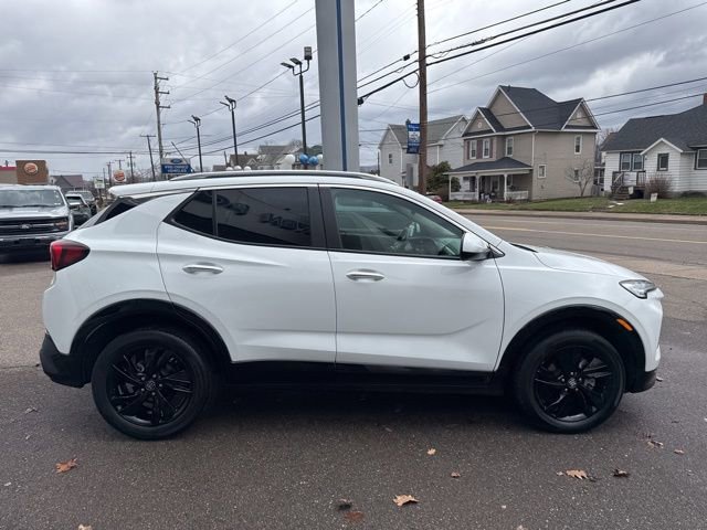 Used 2024 Buick Encore GX Sport Touring AWD/4WD image 5
