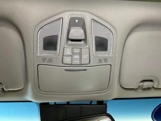 Used 2017 Hyundai Santa Fe Limited image 22