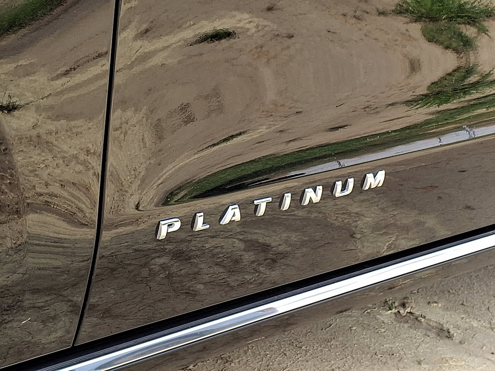 Certified 2024 Ford Expedition Max Platinum image 4