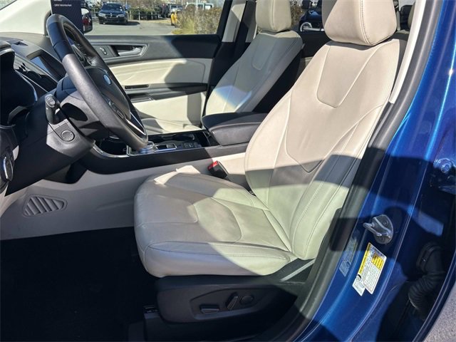 Certified 2020 Ford Edge Titanium w/ Equipment Group 301A image 34
