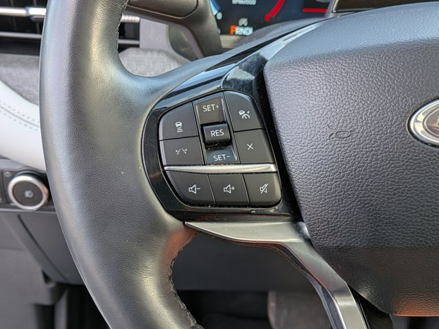 Certified 2025 Ford Explorer Platinum w/ Ultimate Package AWD/4WD image 18