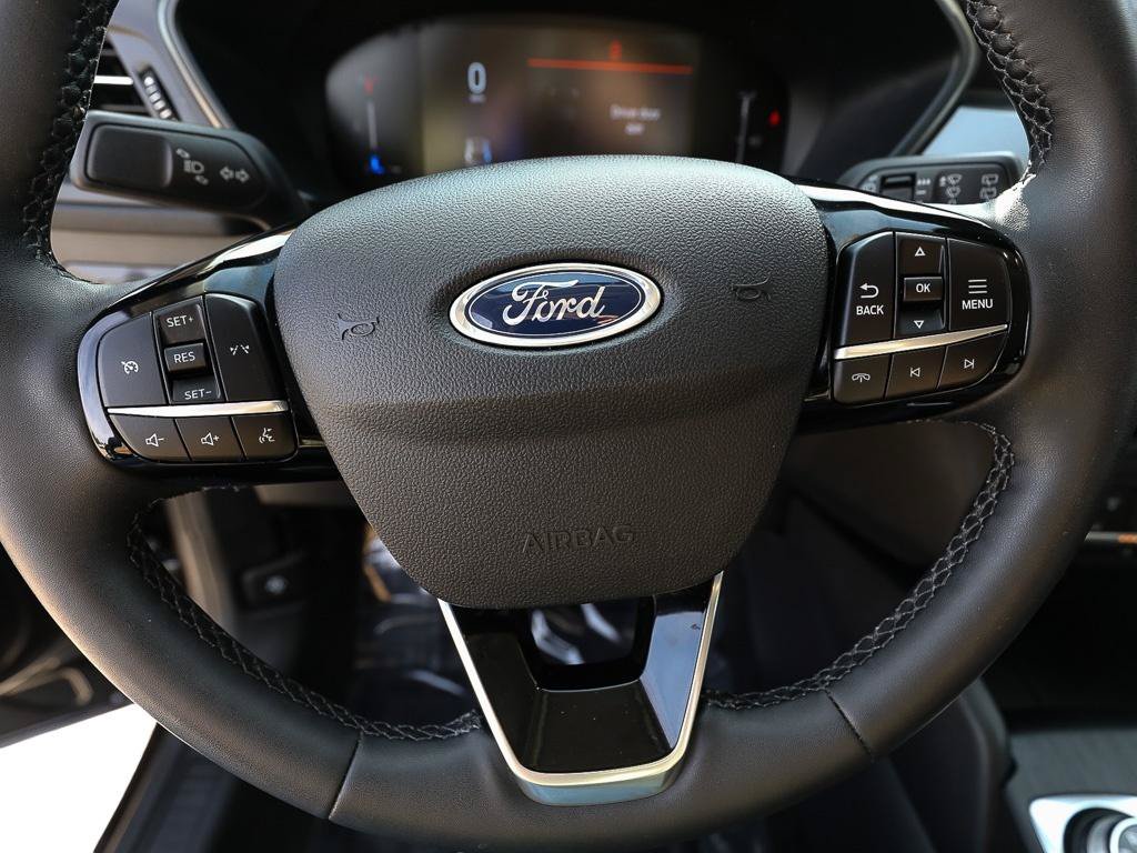 Certified 2023 Ford Escape Active AWD/4WD image 16