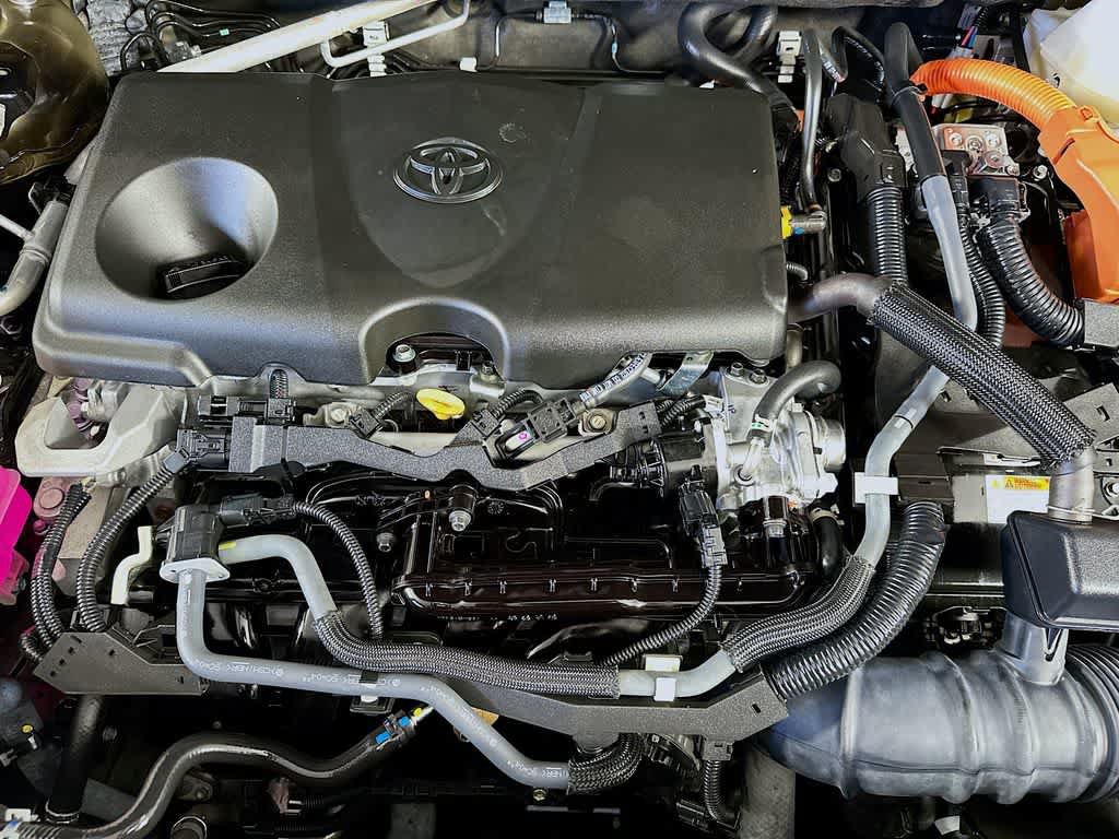 Used 2022 Toyota RAV4 XLE w/ Convenience Package AWD/4WD image 9
