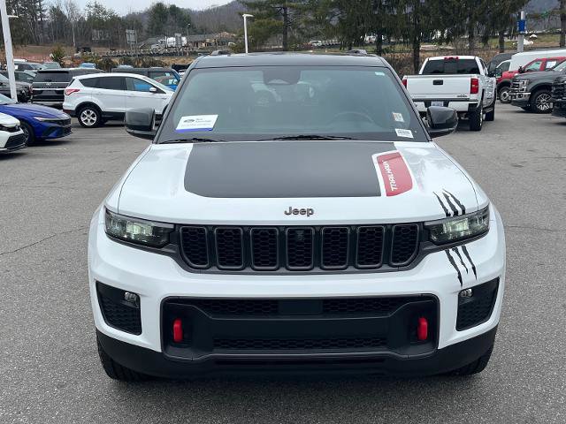Used 2022 Jeep Grand Cherokee Trailhawk w/ Luxury Tech Group III image 5