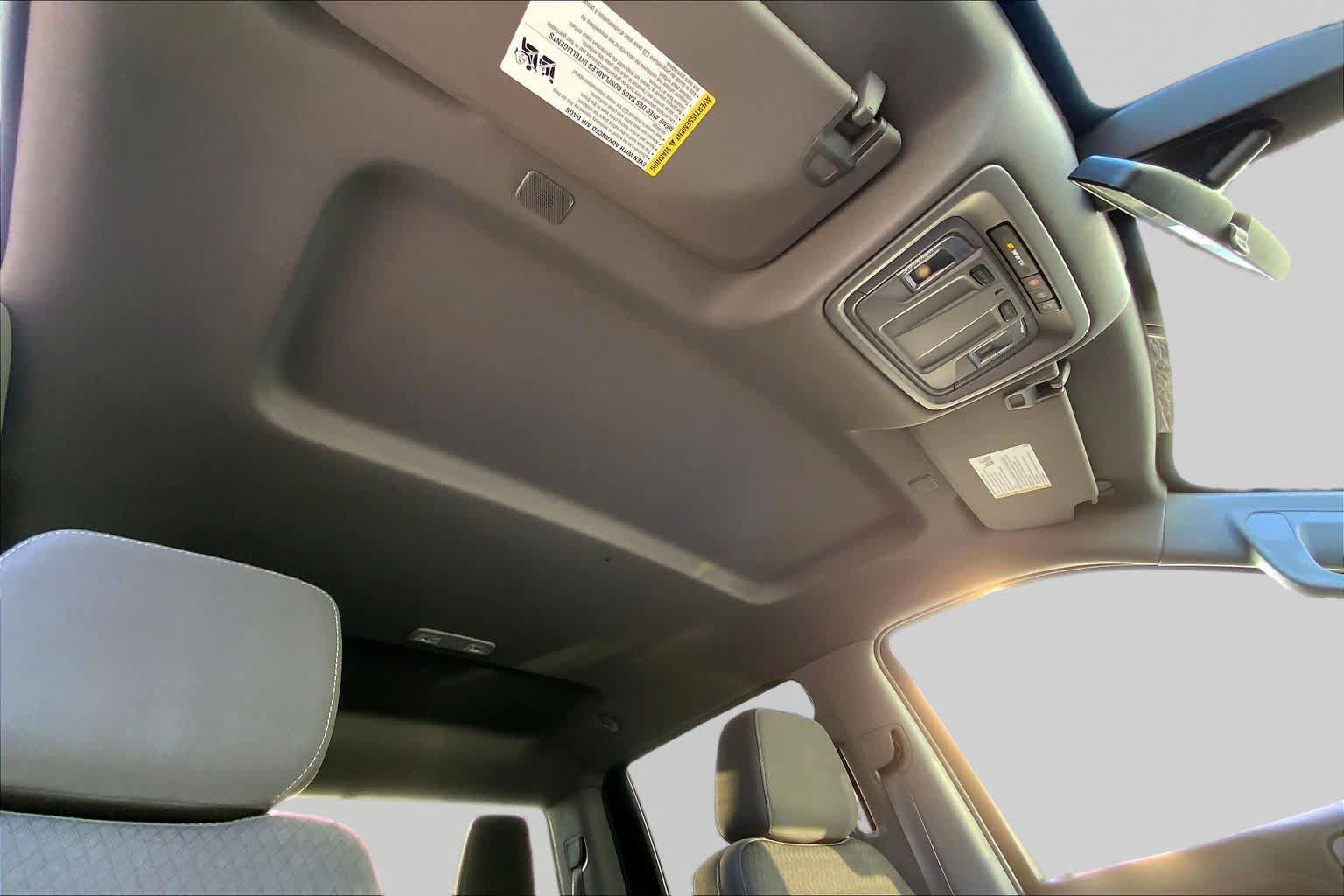 Used 2021 Chevrolet Silverado 1500 LT AWD/4WD image 14