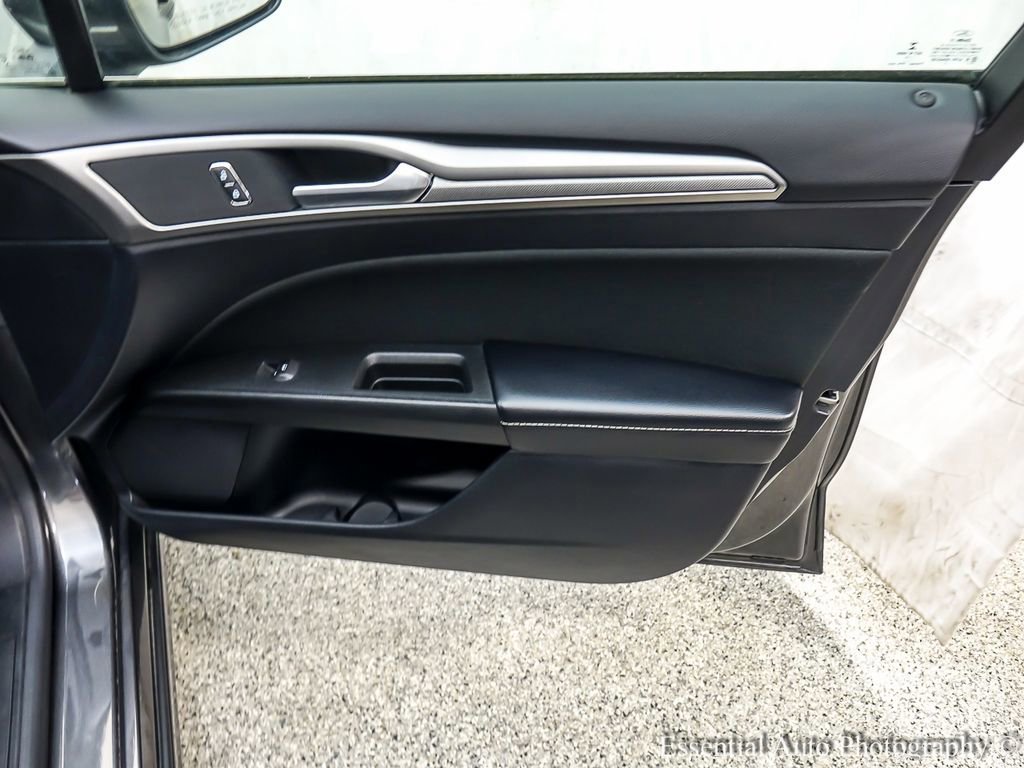 Certified 2019 Ford Fusion SE FWD image 25