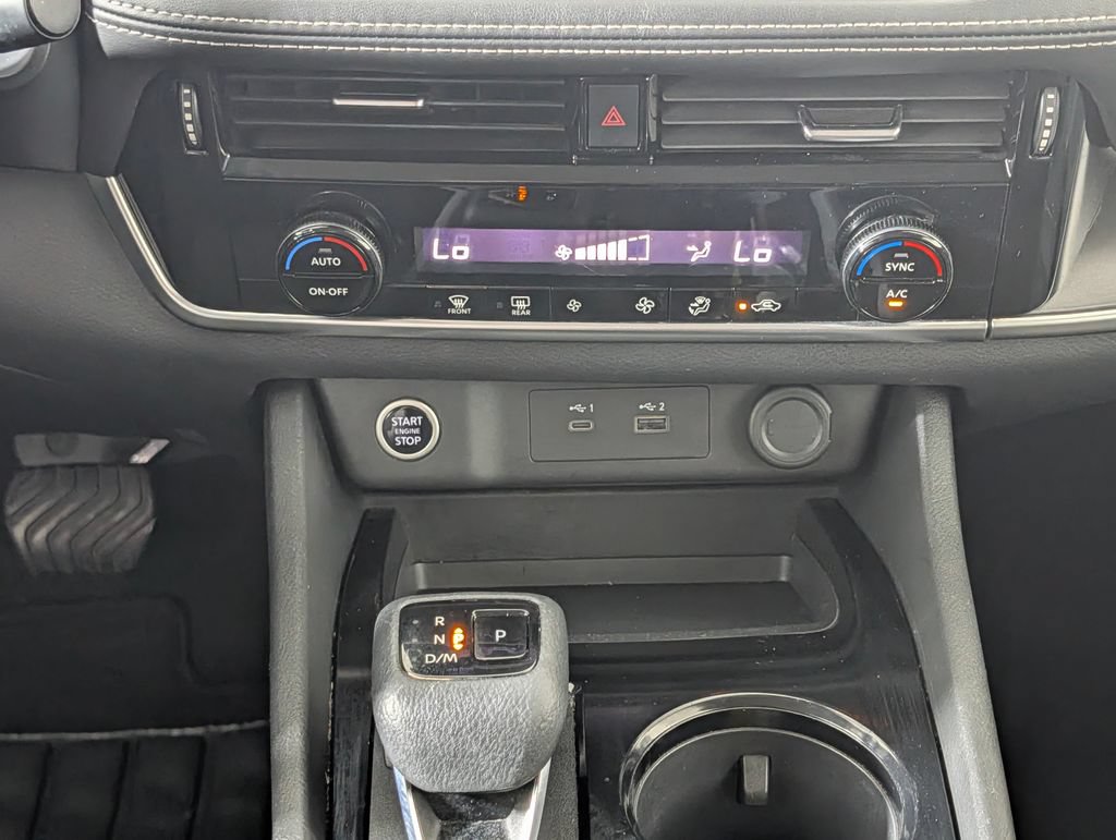 Used 2023 Nissan Rogue SV FWD image 15