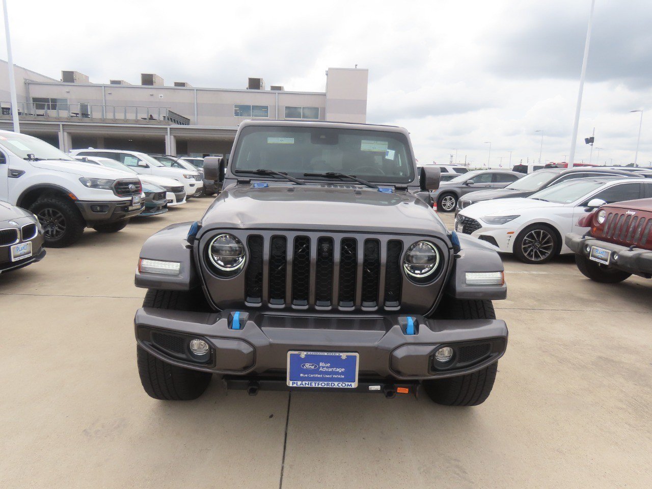 Used 2021 Jeep Wrangler Unlimited Sahara AWD/4WD image 5