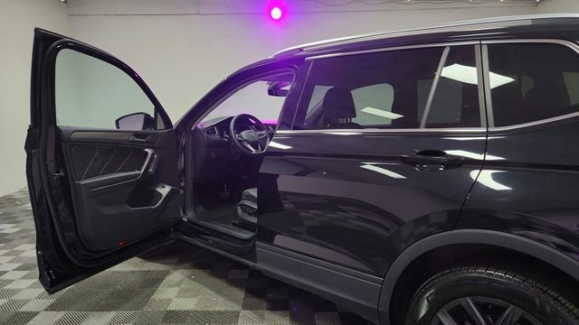 Used 2024 Volkswagen Tiguan Wolfsburg Edition AWD/4WD image 17