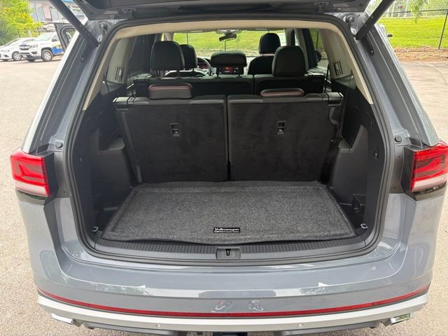 Used 2024 Volkswagen Atlas Peak Edition SE AWD/4WD image 28