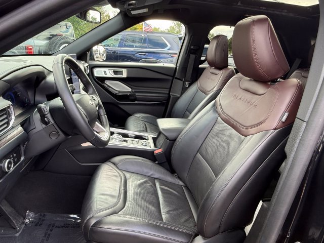 Certified 2023 Ford Explorer Platinum w/ Technology Package AWD/4WD image 6